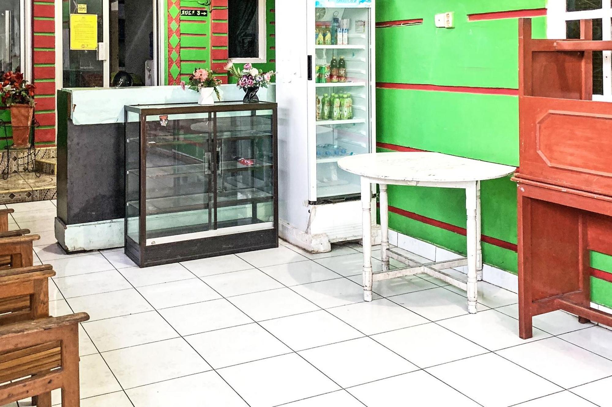 Lalabata Oyo 91757 Surya Hotelneartaman Anggrek Pkk Watansoppeng מראה חיצוני תמונה