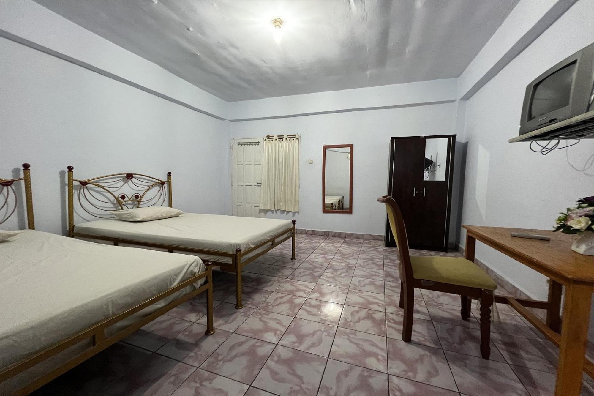 Lalabata Oyo 91757 Surya Hotelneartaman Anggrek Pkk Watansoppeng מראה חיצוני תמונה